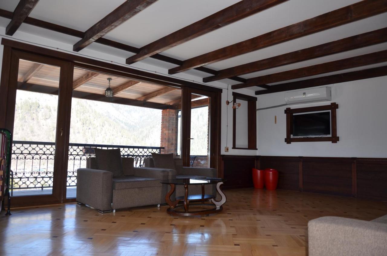 Hotel Borjomi Sichi Esterno foto